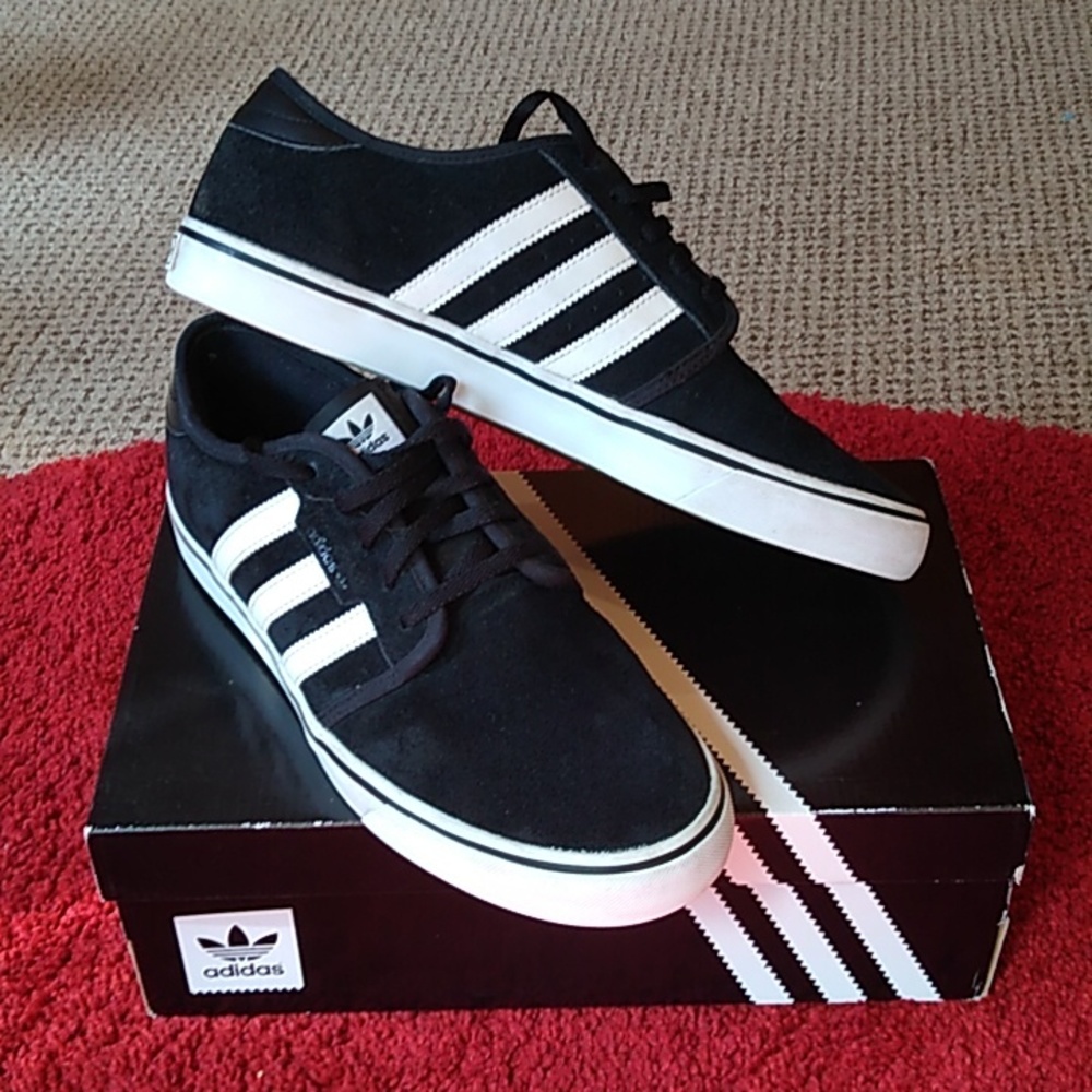 Adidas Seely AQ8532 Skateboarding Shoes Black/White Men's Sz 10